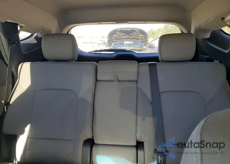 2016 Hyundai Santa Fe Sport z USA, uszkodzony, nr VIN 5XYZU3LB4GG356286